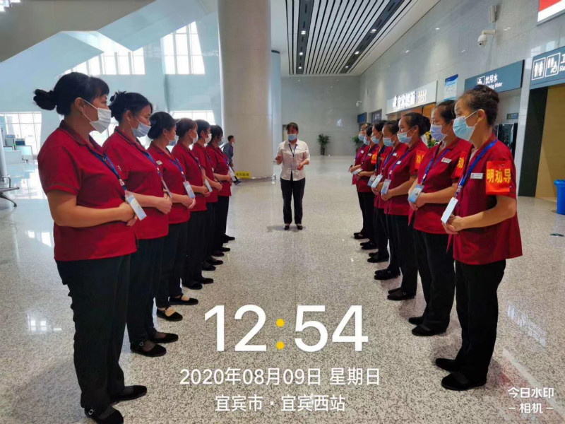 高铁保洁服务——宜宾火车站