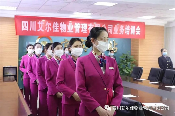 工作中出现问题，不能总是找管理层，管理要学会适时“断奶”！！！